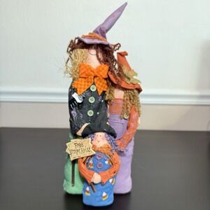 VTG HALLOWEEN WITCH‎ STANDING DOLL Family Hand Crafted Witch w/Broom 14" Tall